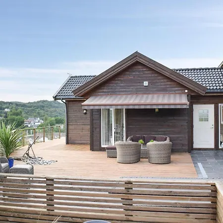 Nyaraló 4 Bedroom Gorgeous In Auklandshamn *